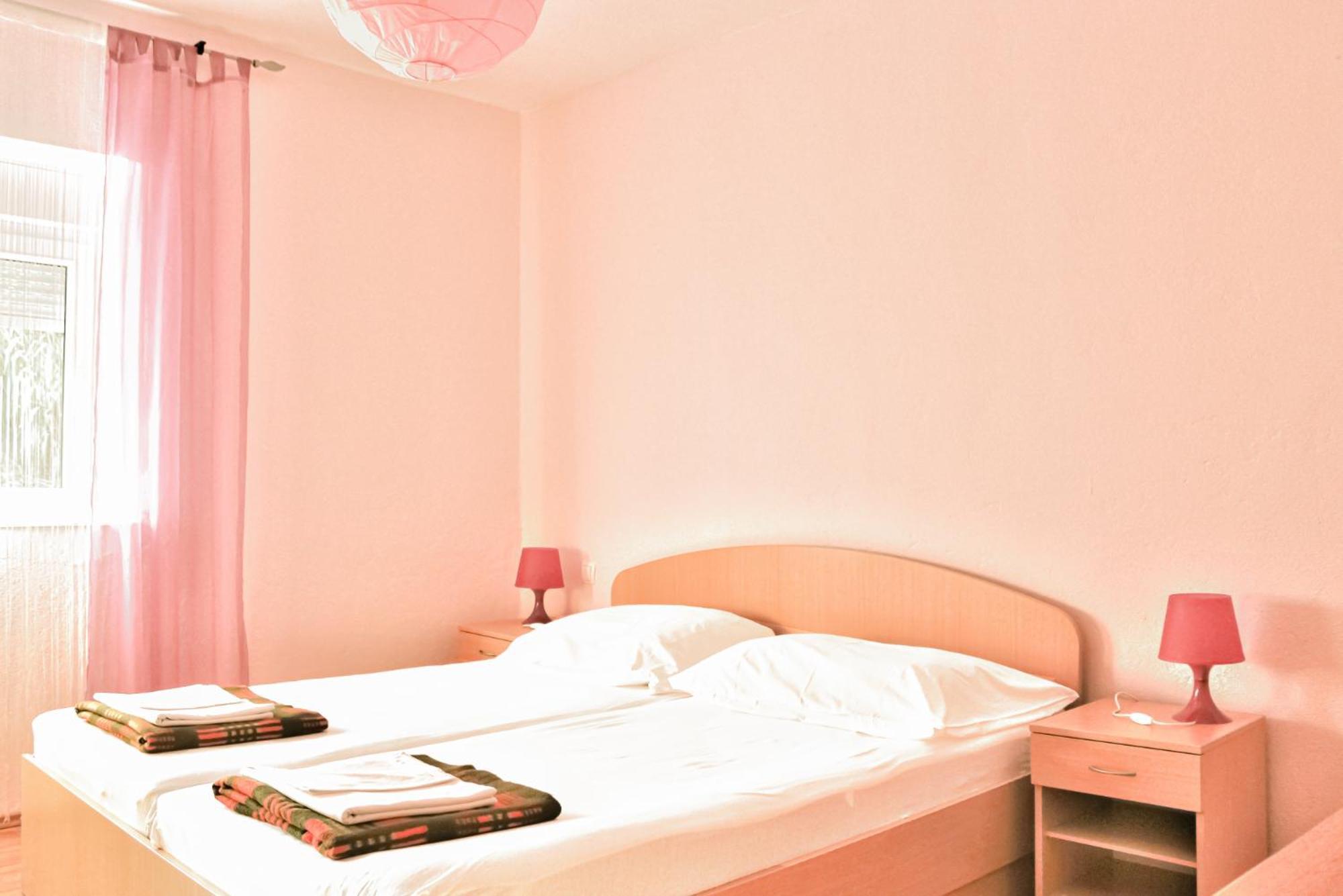 Apartment Coral メタイナ 部屋 写真